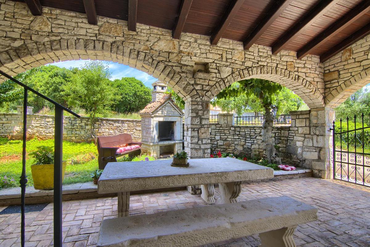 Holiday Home Kukurin Bale Dış mekan fotoğraf